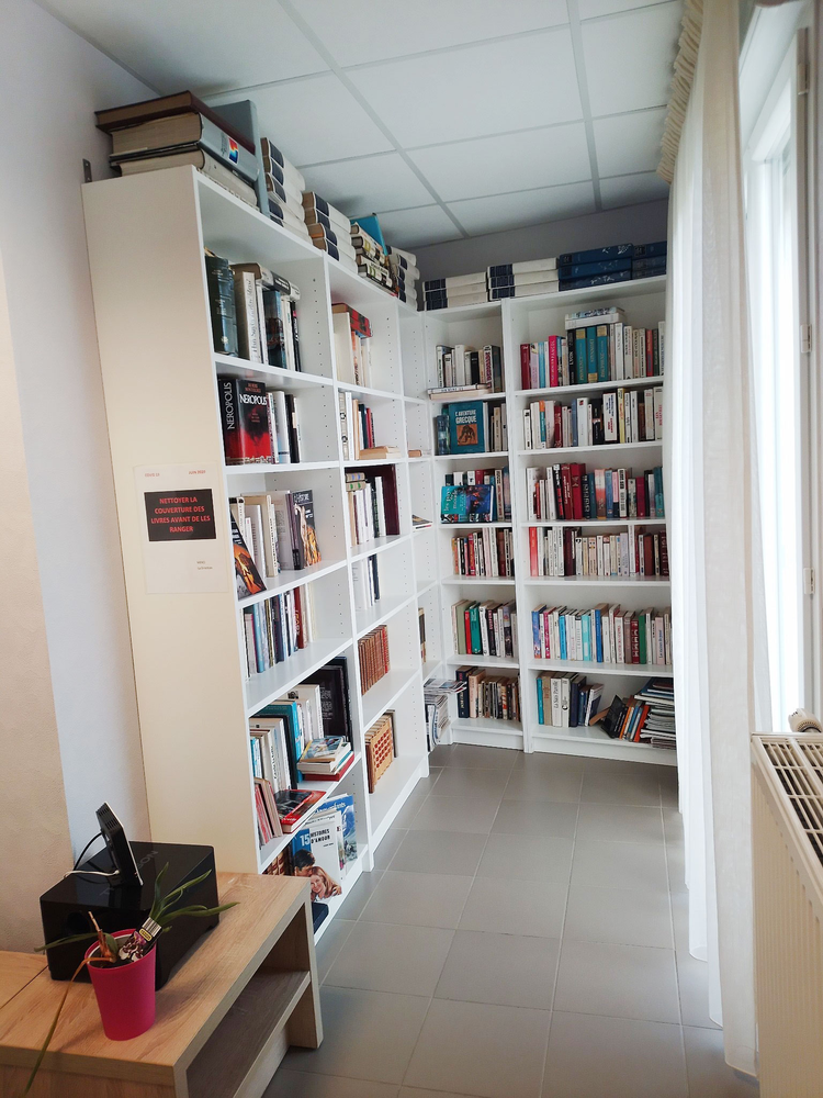 Coin lecture à la résidence Clodomir Vézeronce-Curtin